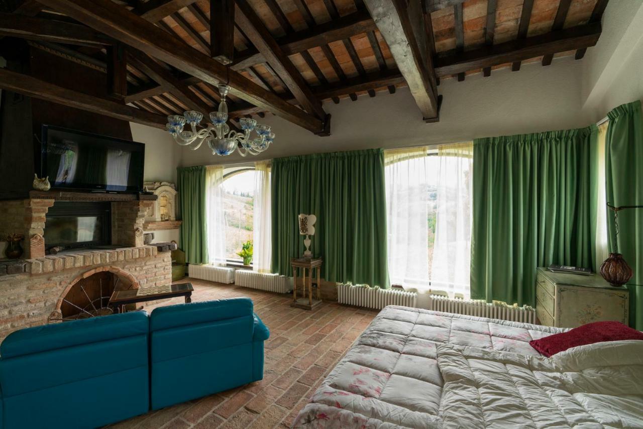 Azzurro Di Vallepietra Camporotondo di Fiastrone Buitenkant foto