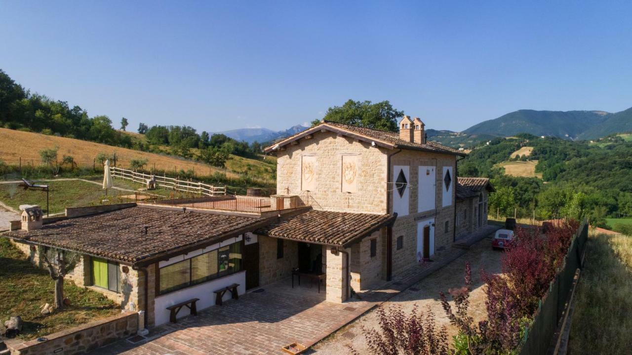 Azzurro Di Vallepietra Camporotondo di Fiastrone Buitenkant foto